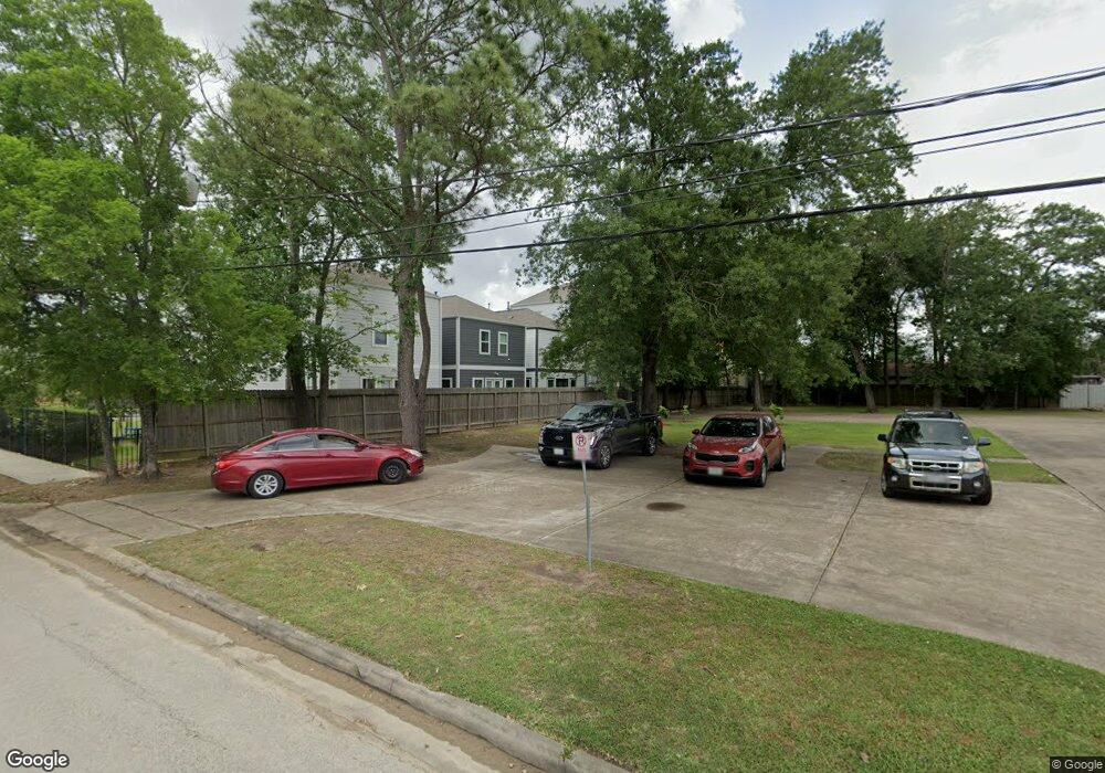 3803 Olde Bourbon Ln, Houston, TX 77018 - photo 1