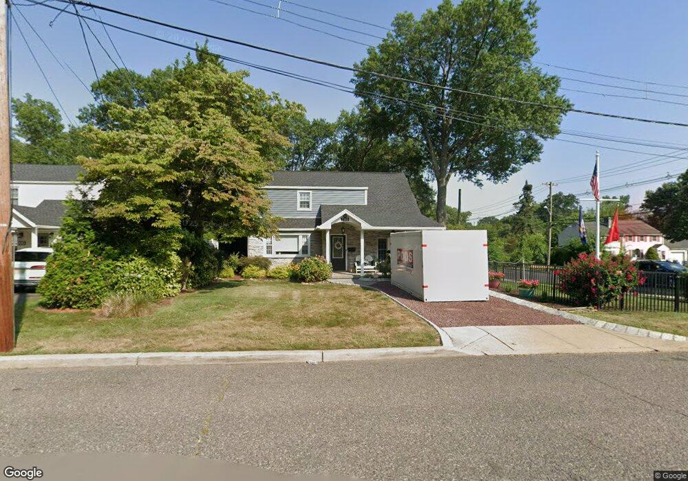 700 Millbrook Rd, River Edge, NJ 07661 - photo 1