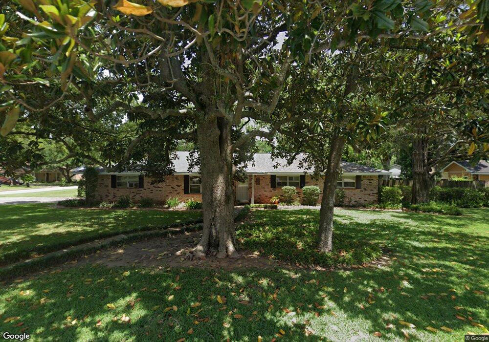 105 S Shirley St, Alvin, TX 77511 - photo 1