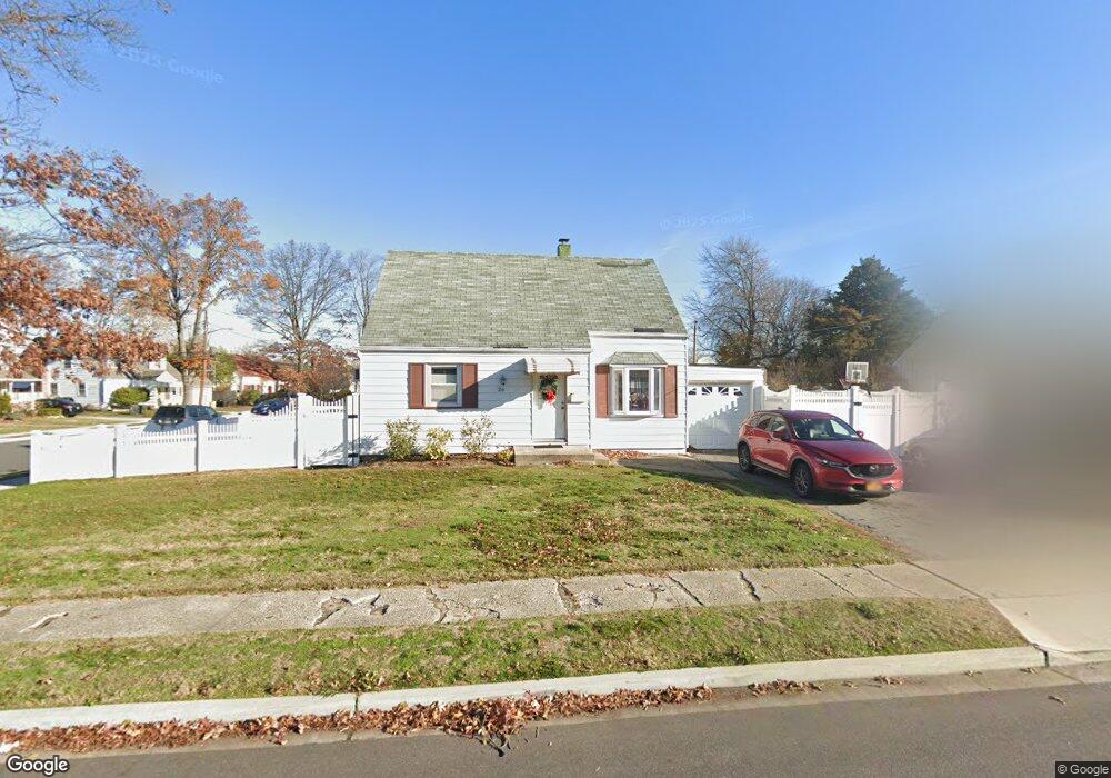 29 Cluett Rd, Valley Stream, NY 11581 - photo 1