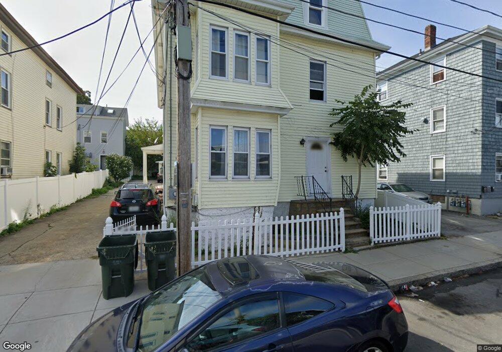 112 Seabury St unit 3, Fall River, MA 02720 - photo 1