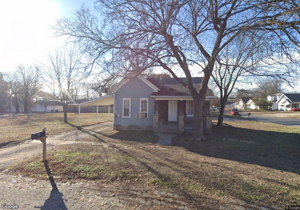 420 N 23rd St, Parsons, KS 67357 - photo 1