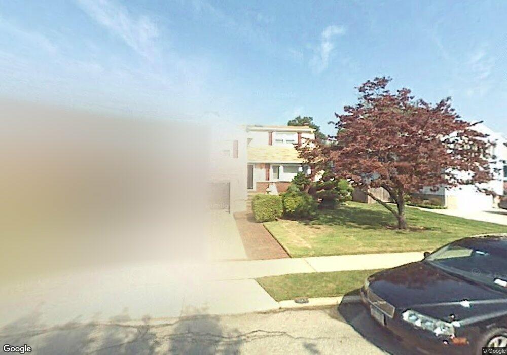 644 Dianne St, Seaford, NY 11783 - photo 1