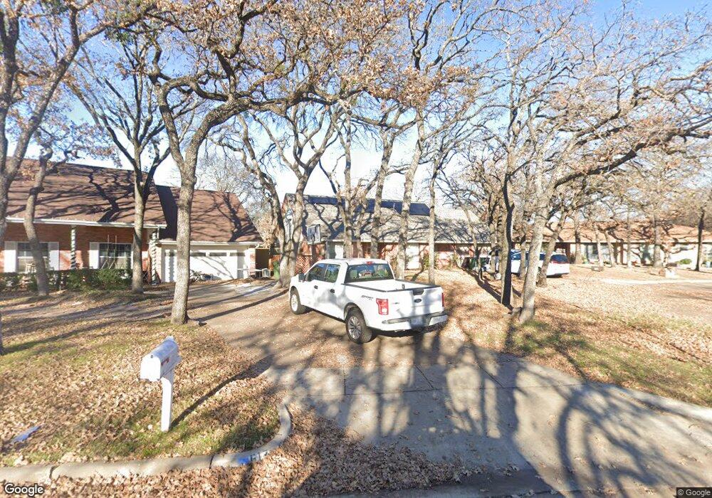 621 Kentwood Cir, Bedford, TX 76021 - photo 1