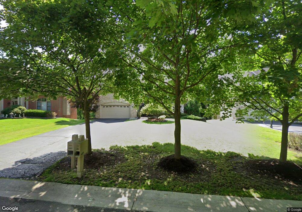 4689 Woodbine Cir, West Bloomfield, MI 48323 - photo 1