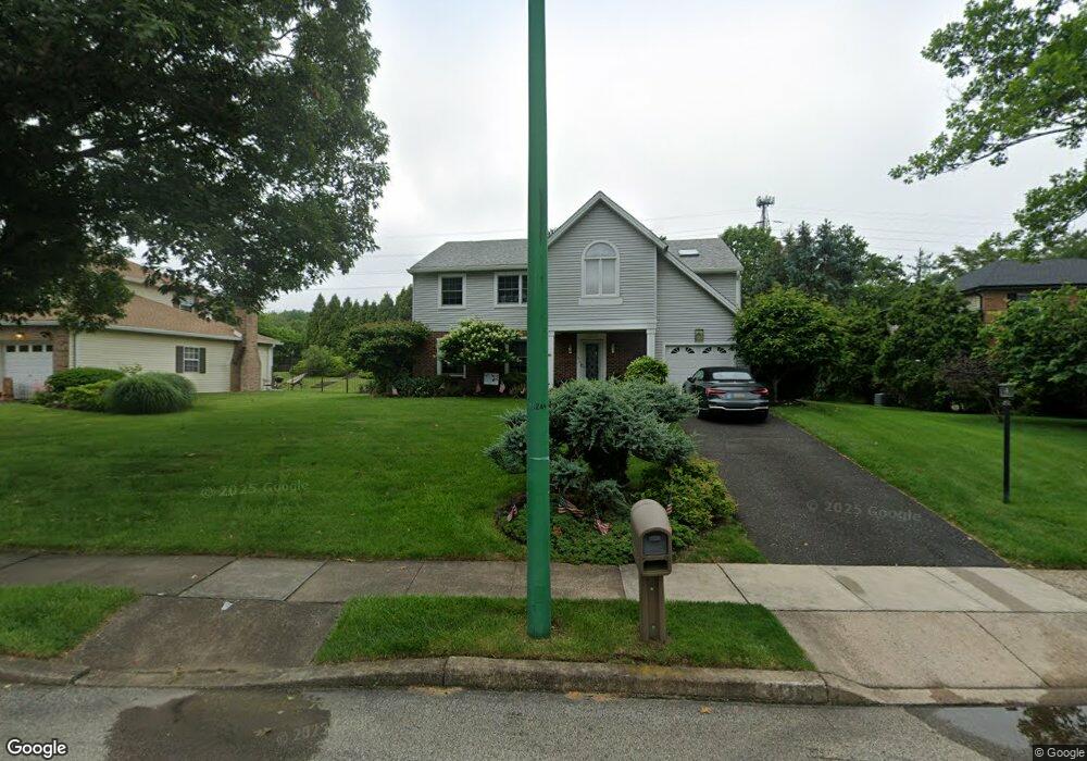 1116 Summit Ln, Oreland, PA 19075 - photo 1