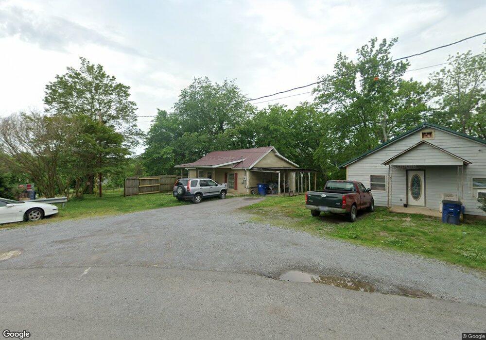 138 Baker St, Shelbyville, TN 37160 - photo 1