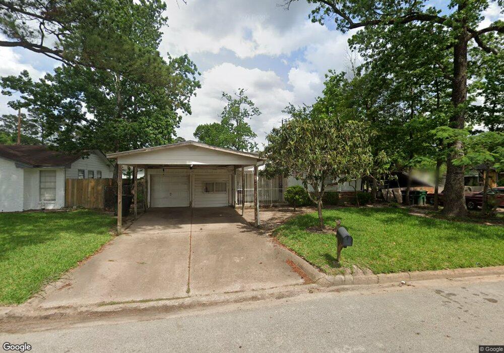 10326 Cheeves Dr, Houston, TX 77016 - photo 1