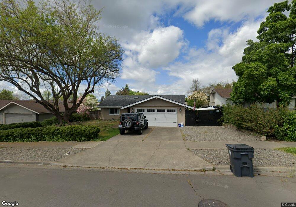 2031 Hybiscus St, Medford, OR 97504 - photo 1