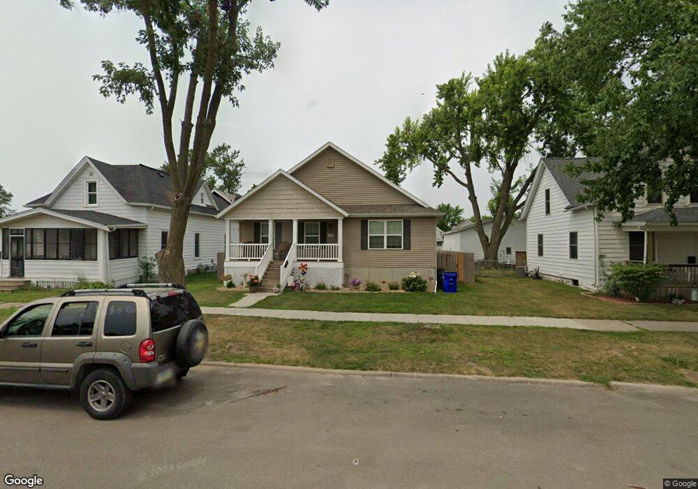 530 8th St SW, Cedar Rapids, IA 52404 - photo 1