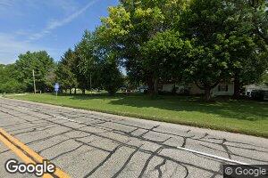 6522 W River Dr, Davenport, IA 52802