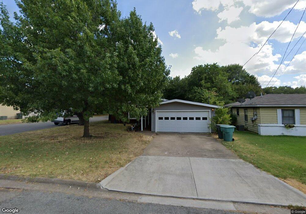 402 W Burton St, Sherman, TX 75092 - photo 1