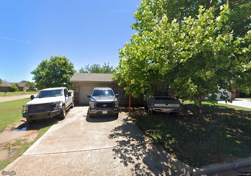 4318 Whispering Hills Dr, Duncan, OK 73533 - photo 1