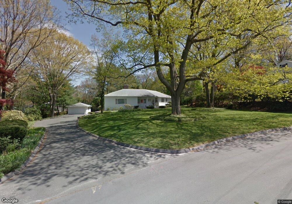 124 Avalon Cir, Waterbury, CT 06710 - photo 1