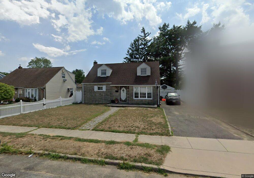 1069 Harrow Rd, Franklin Square, NY 11010 - photo 1