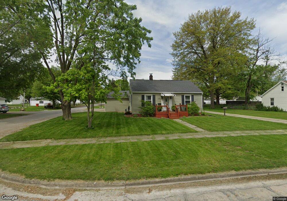 1317 S 14th St, Mattoon, IL 61938 - photo 1