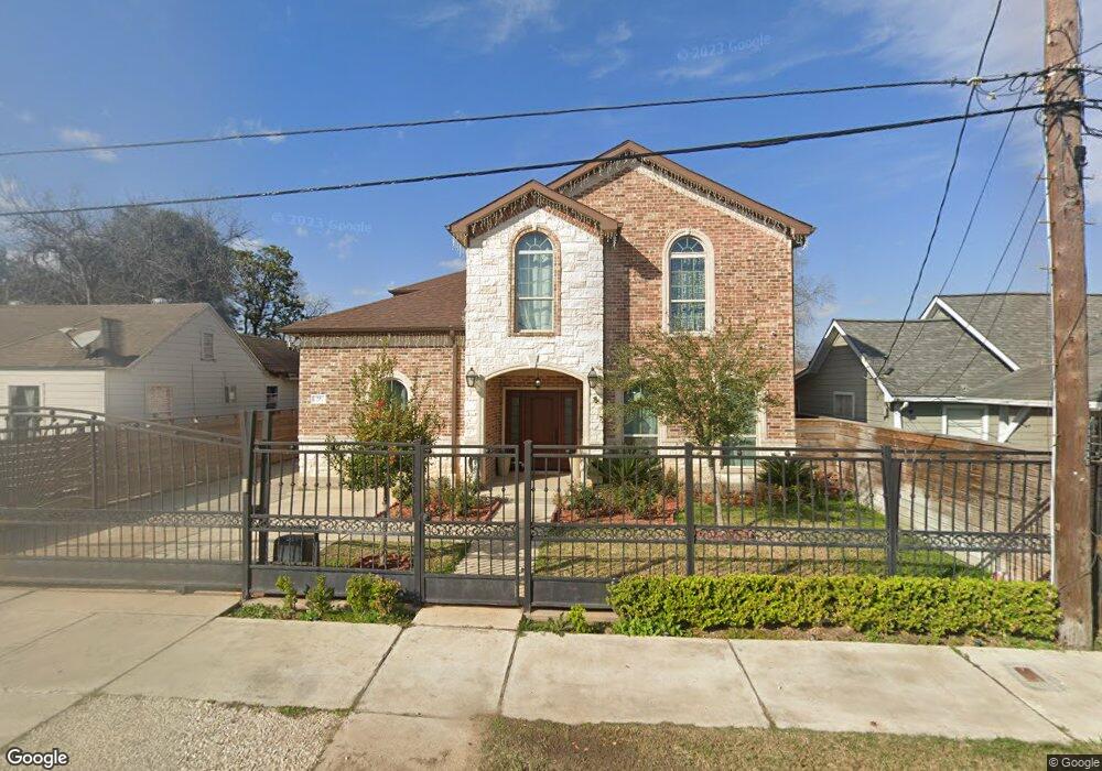 531 Comile St, Houston, TX 77022 - photo 1