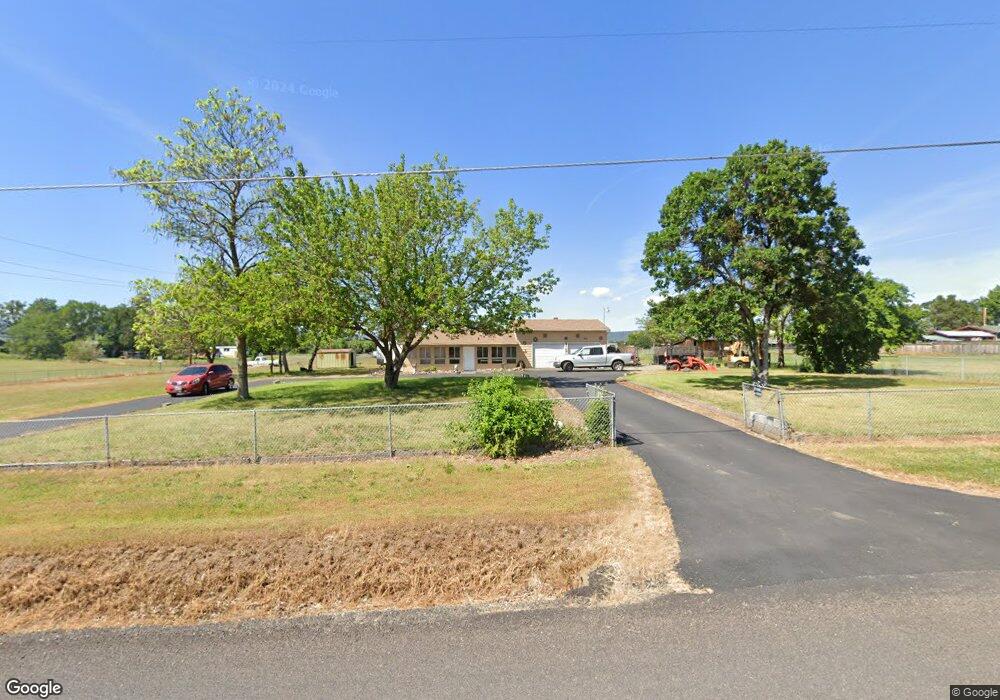 1722 Gibbon Rd, Central Point, OR 97502 - photo 1