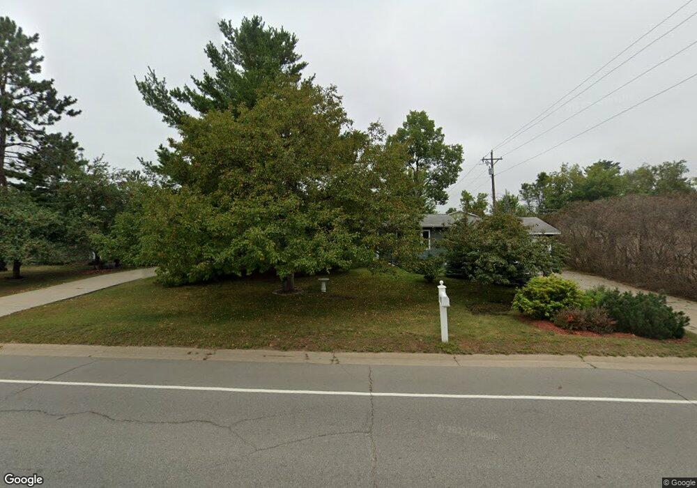 305 SE 10th St, Grand Rapids, MN 55744 - photo 1