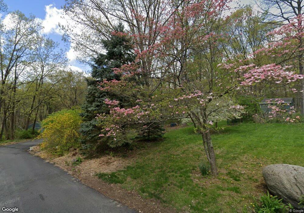 610 Jerome Rd, Yorktown Heights, NY 10598 - photo 1