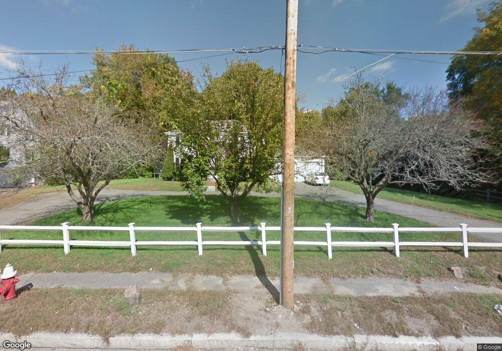 721 Worcester St unit 1, Wellesley Hills, MA 02481 - photo 1