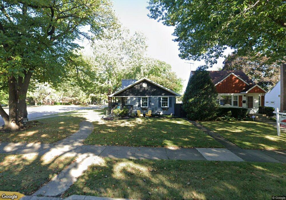 207 N Martin Ave, Waukegan, IL 60085 - photo 1