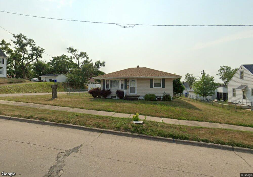 2024 Mallory St SW, Cedar Rapids, IA 52404 - photo 1