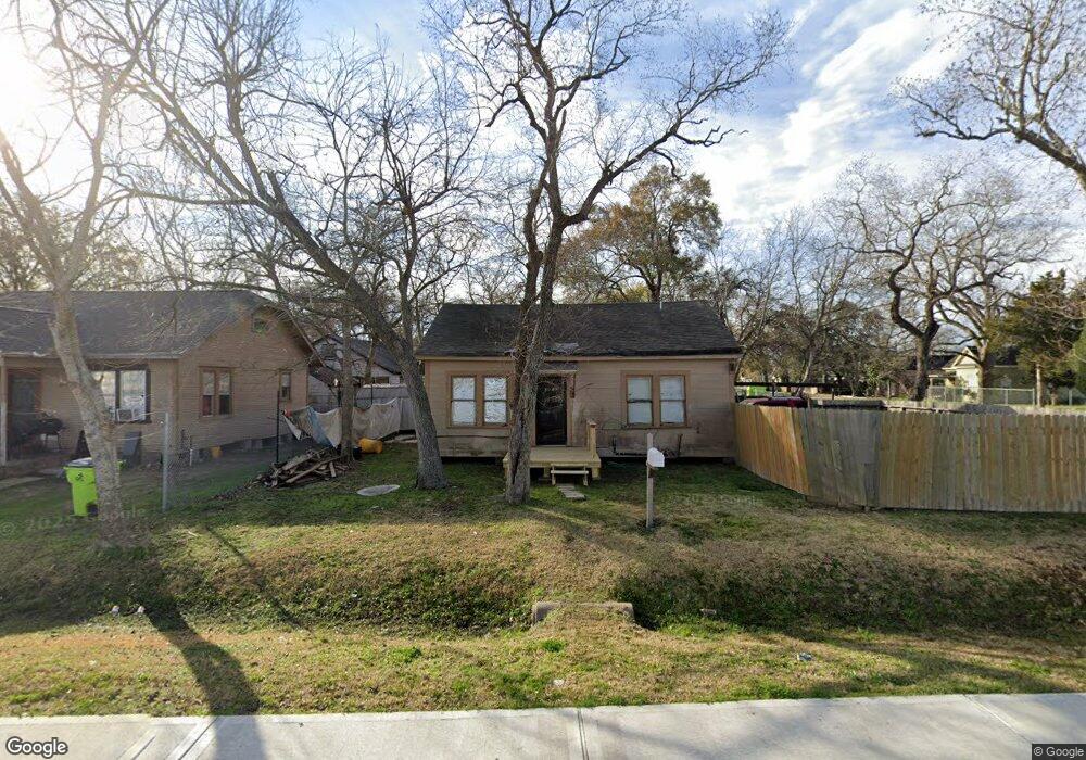 2402 Avenue F, Rosenberg, TX 77471 - photo 1