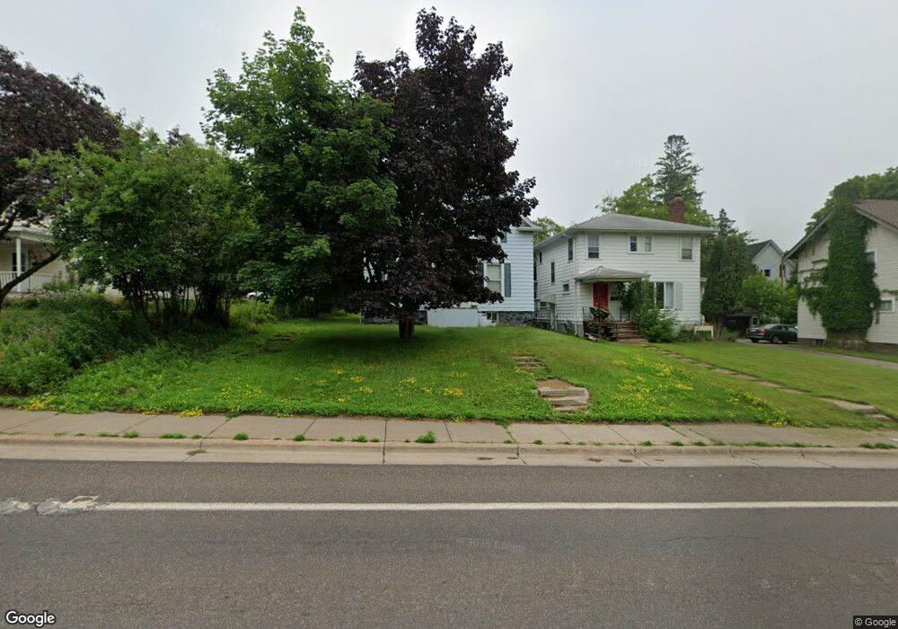 221 W Arrowhead Rd, Duluth, MN 55803 - photo 1