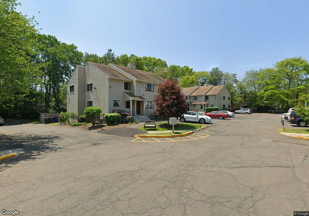 83 Lance Cir, Bridgeport, CT 06606 - photo 1