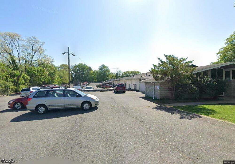 3910 Pickett Rd, Fairfax, VA 22031 - photo 1