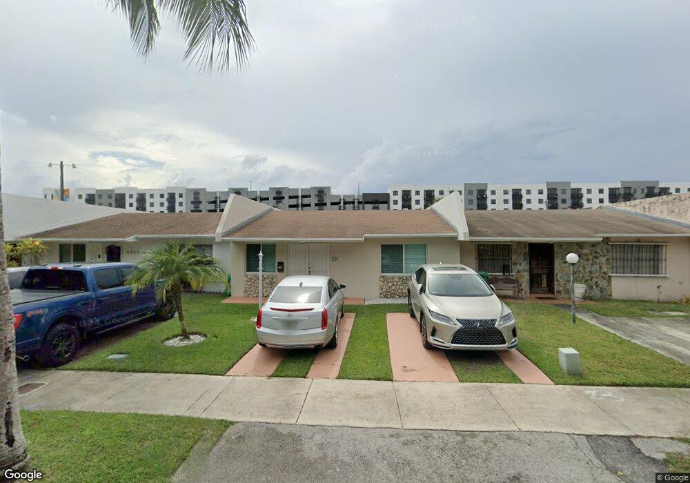 4258 SW 68th Ct, Miami, FL 33155 - photo 1