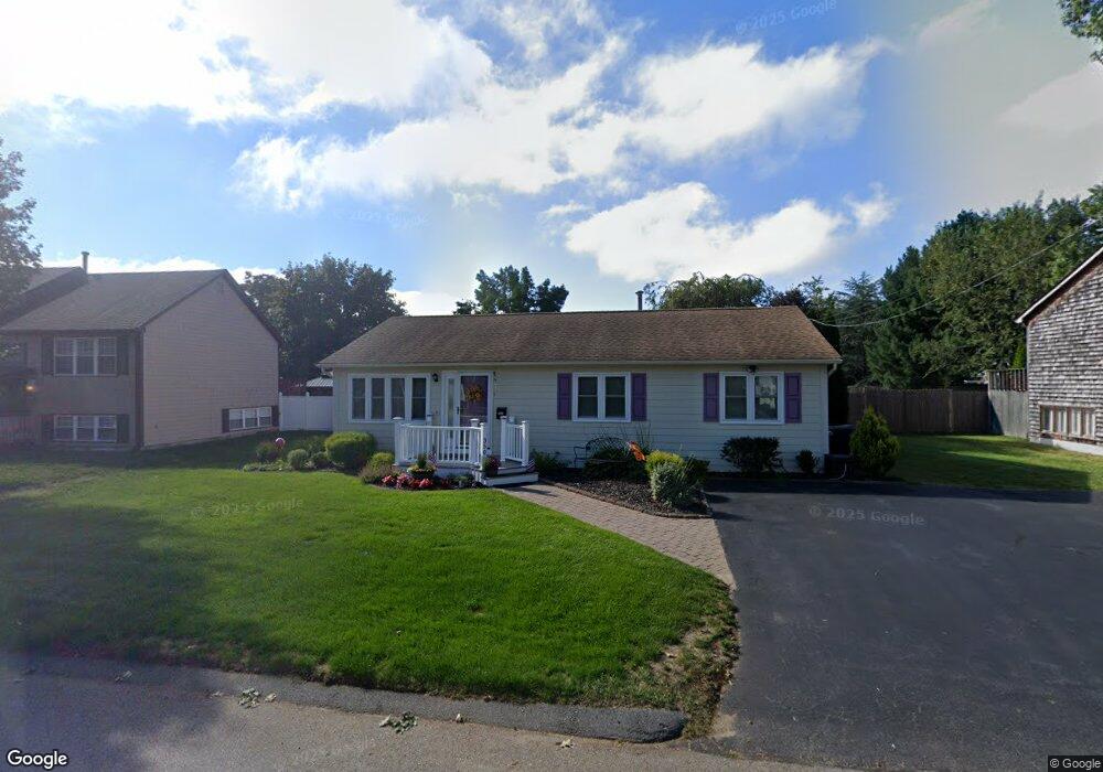 418 Buttonwoods Ave, Warwick, RI 02886 - photo 1