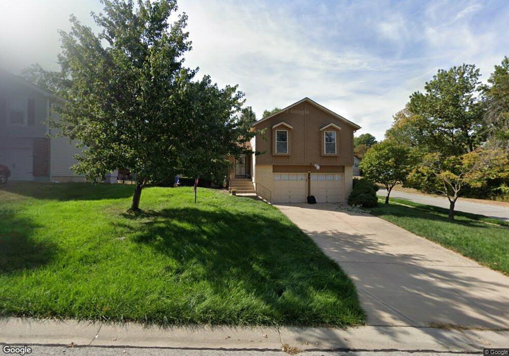 4902 Farley St, Shawnee, KS 66203 - photo 1