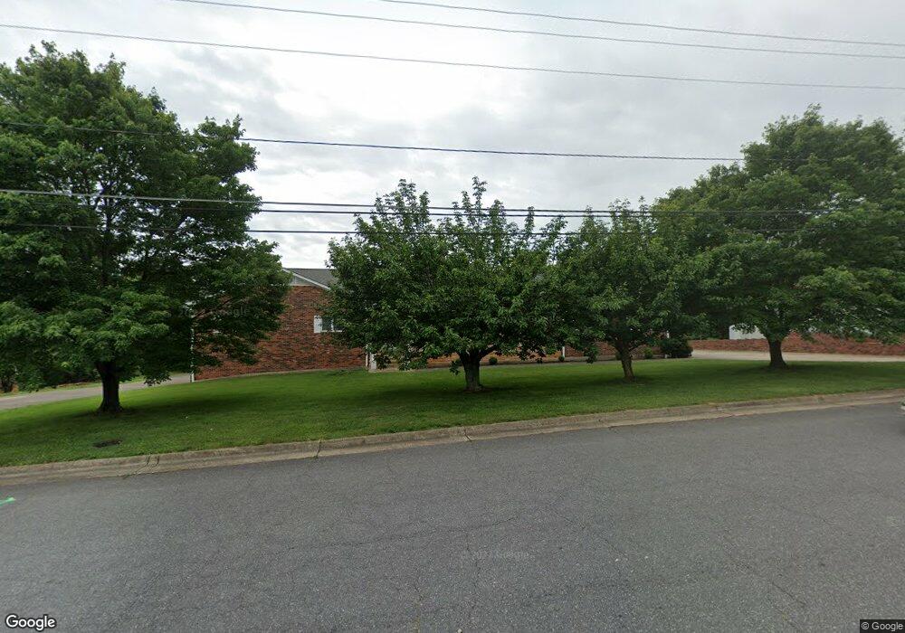 714 N Carolina Ave, Statesville, NC 28677 - photo 1