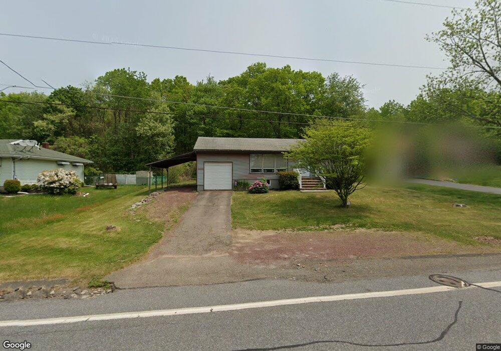 562 Woodlawn Ave, Mountain Top, PA 18707 - photo 1