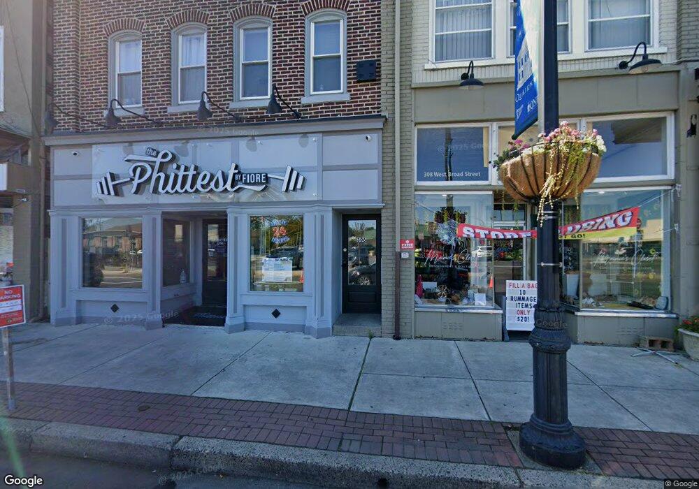 306 W Broad St, Quakertown, PA 18951 - photo 1