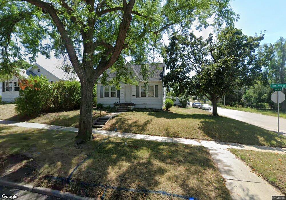 953 19th Ave SW, Cedar Rapids, IA 52404 - photo 1