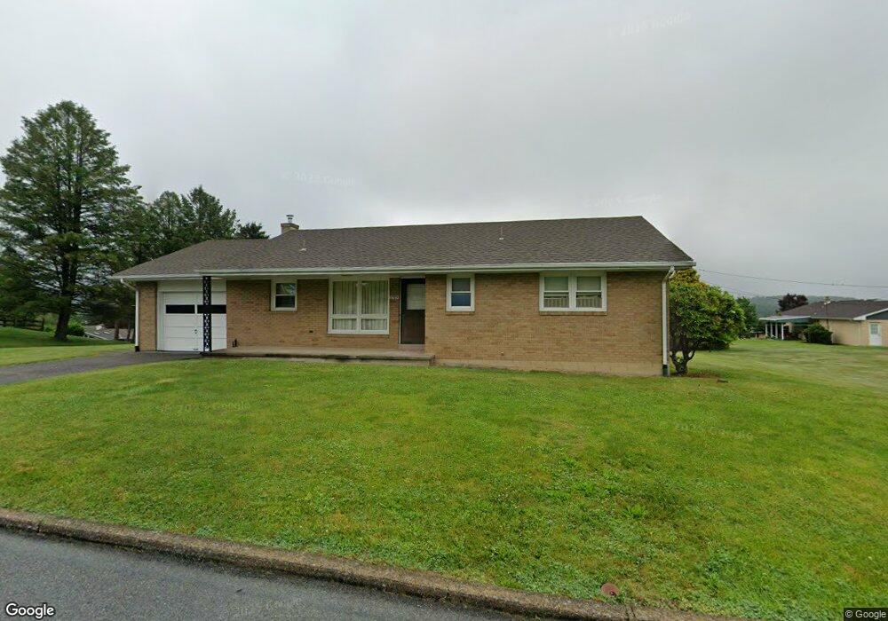 2523 Gap View Rd, Slatington, PA 18080 - photo 1
