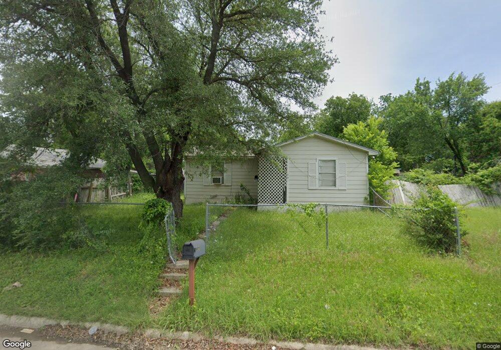 508 Trinity St, Cleburne, TX 76031 - photo 1
