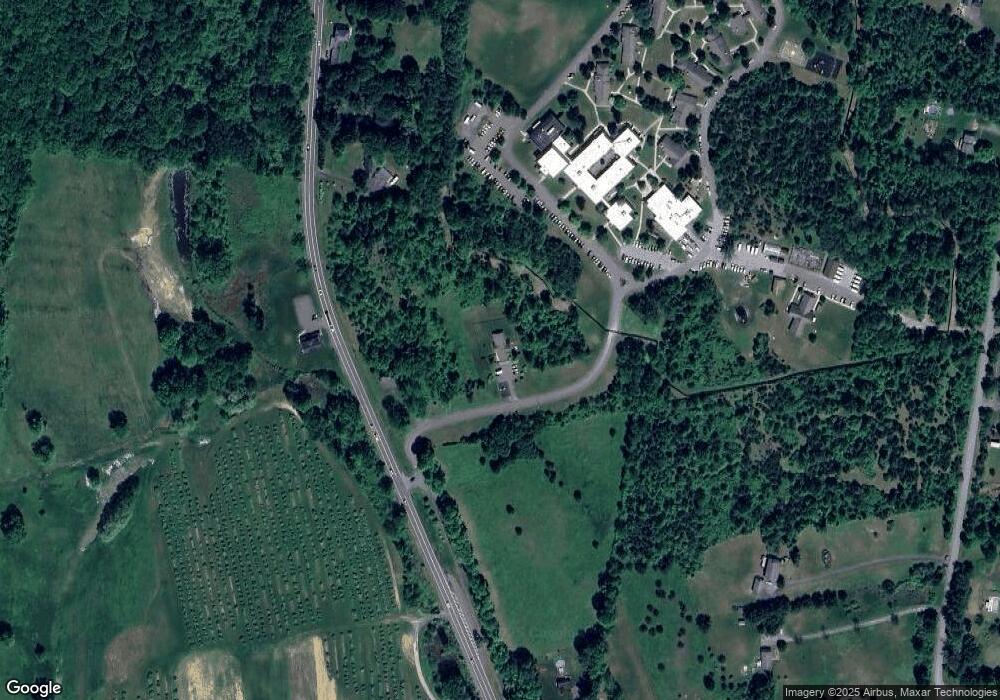 17 Devereux Way, Red Hook, NY 12571 - photo 1