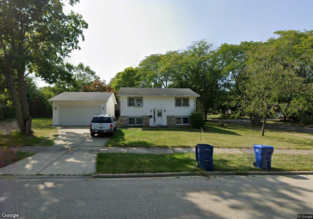 2610 Roberts Ave, Waukegan, IL 60087 - photo 1