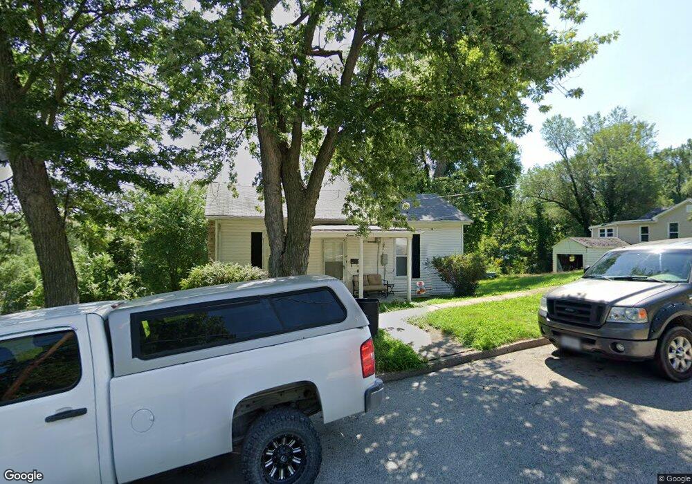 1124 Walnut St, Hannibal, MO 63401 - photo 1