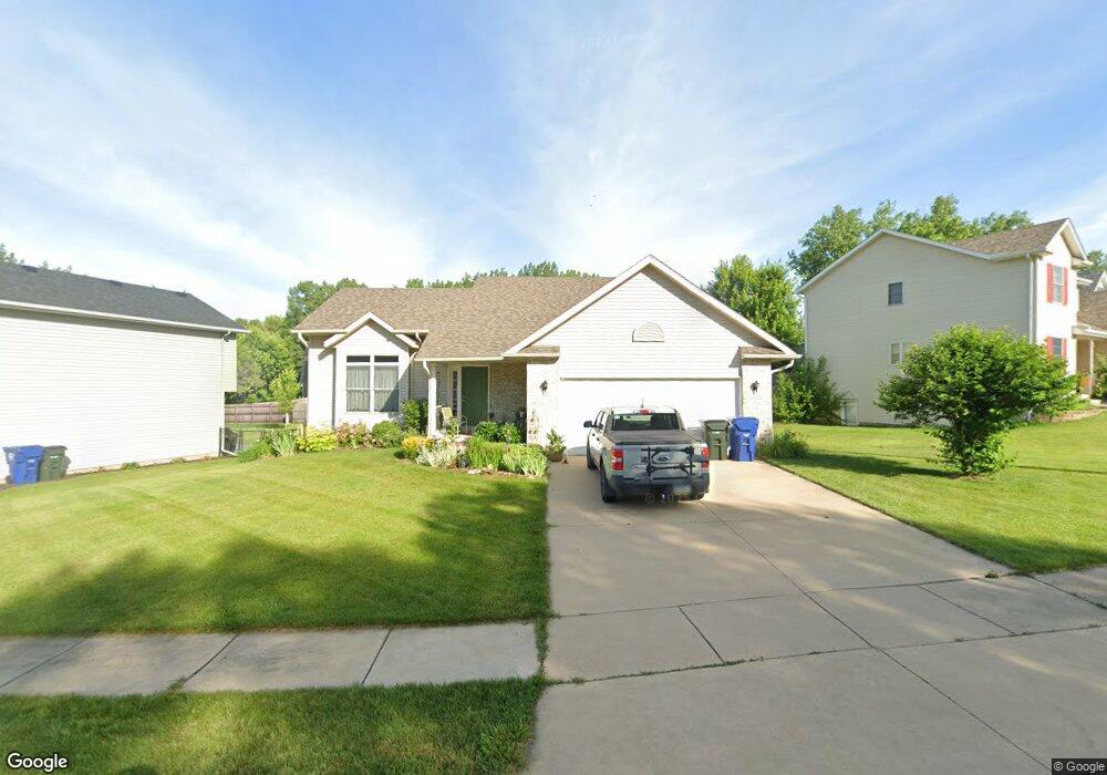 6618 Brookview Ln, Davenport, IA 52806 - photo 1