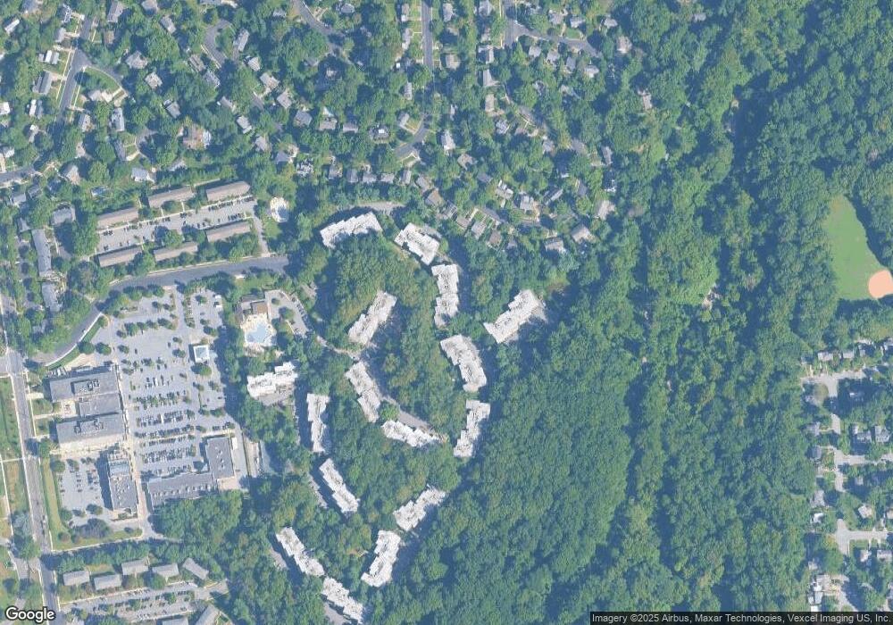 4970 Sentinel Dr, Bethesda, MD 20816 - photo 1