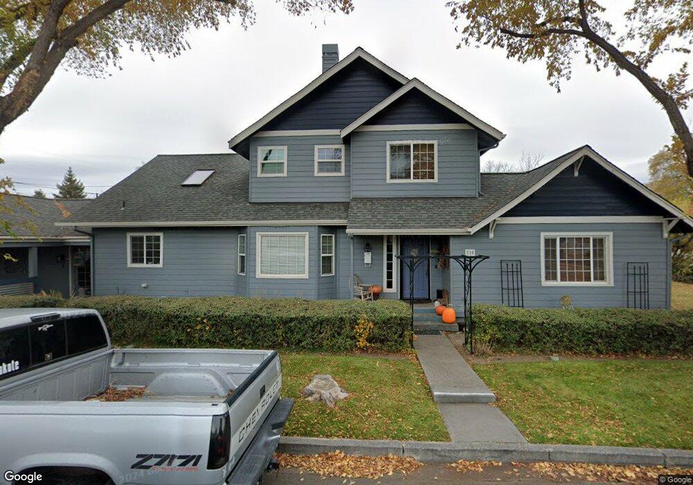 210 NW 8th St, Redmond, OR 97756 - photo 1