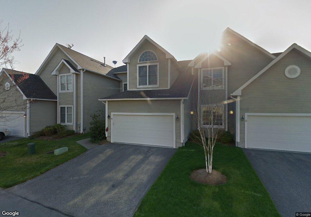 242 Metacom Ave unit 12, Bristol, RI 02809 - photo 1