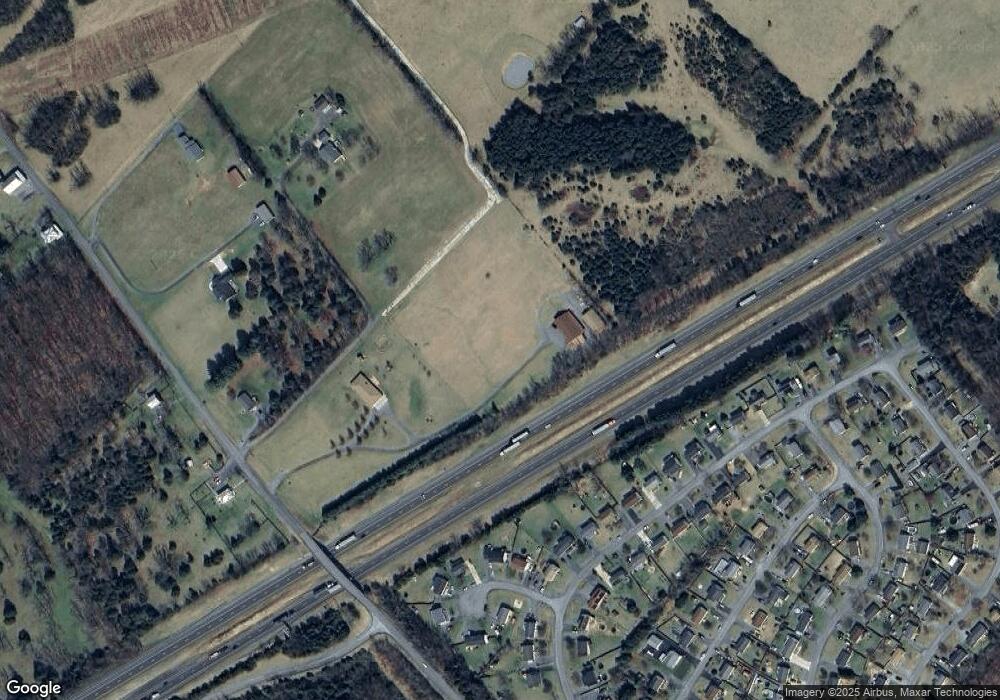 828 Junction Rd, Strasburg, VA 22657 - photo 1