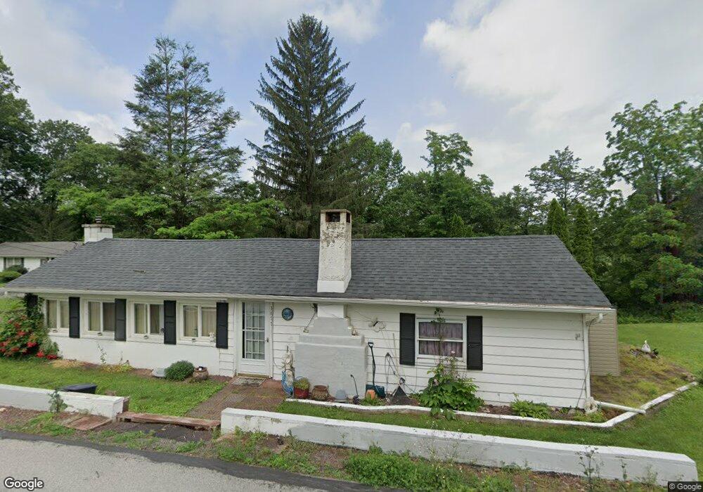 3877 Creekside Dr, Chambersburg, PA 17202 - photo 1