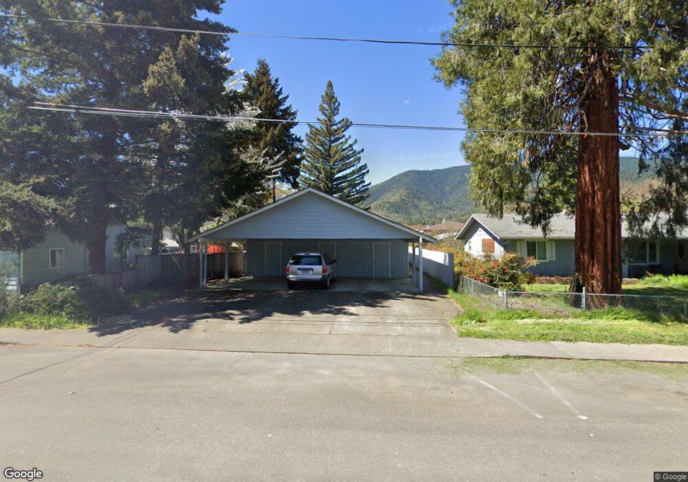 305 Broadway St, Rogue River, OR 97537 - photo 1